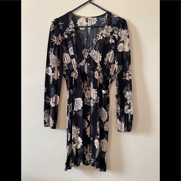 Juniors beautiful dress 🌹🌹 - Picture 1 of 3